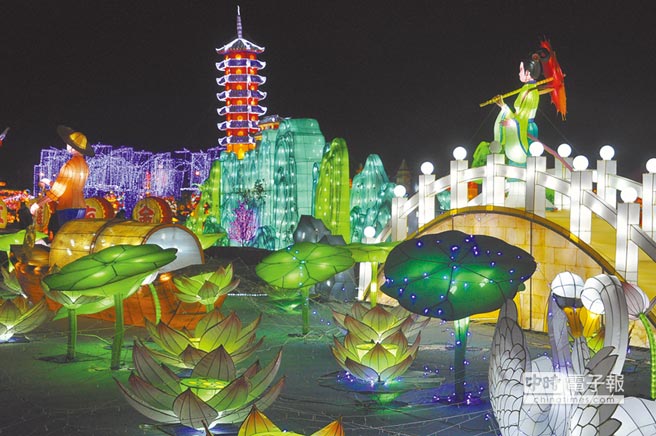 逛趟台湾灯会 赏尽东亚美景