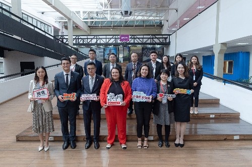 图为企业家代表在巴西开展系列商贸交流活动。澳门特区招商投资促进局供图