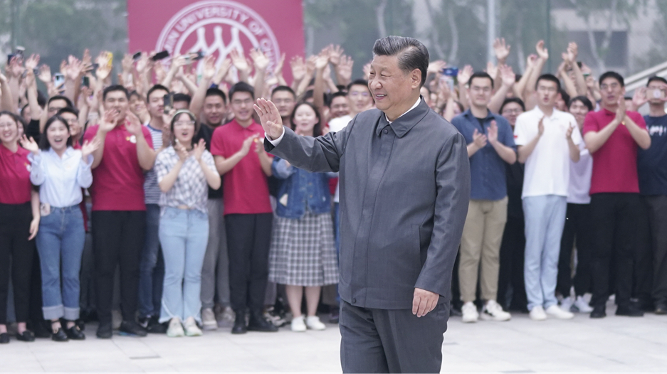 “扎根中国大地办大学”