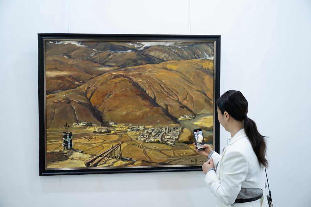 西藏油畫澳門首展開幕