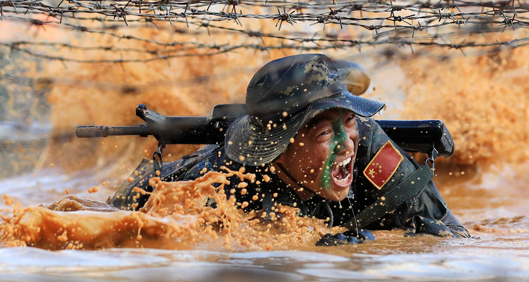 八一軍旗耀濠江——中國人民解放軍進駐澳門20周年紀實