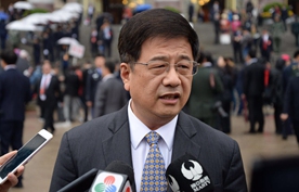 郑晓松出席党的十九大开幕会后接受媒体采访