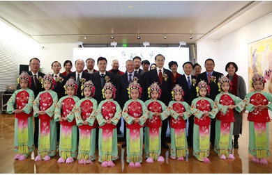 薛曉峰出席《絲韻春風》暨慶祝澳門回歸18周年文化展演活動
